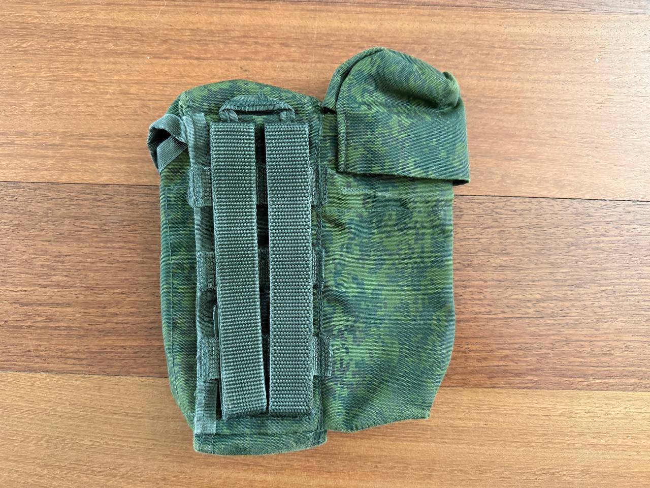 Russian Right-Handed Tekhinkom AK Dual Magazine Pouch - With Smoke Pouch Old Gen - Image 2